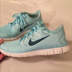 Nike Free 5.0 size 8 Tiffany blue